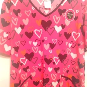ScrubStar Top with Hearts Pink  size L  New